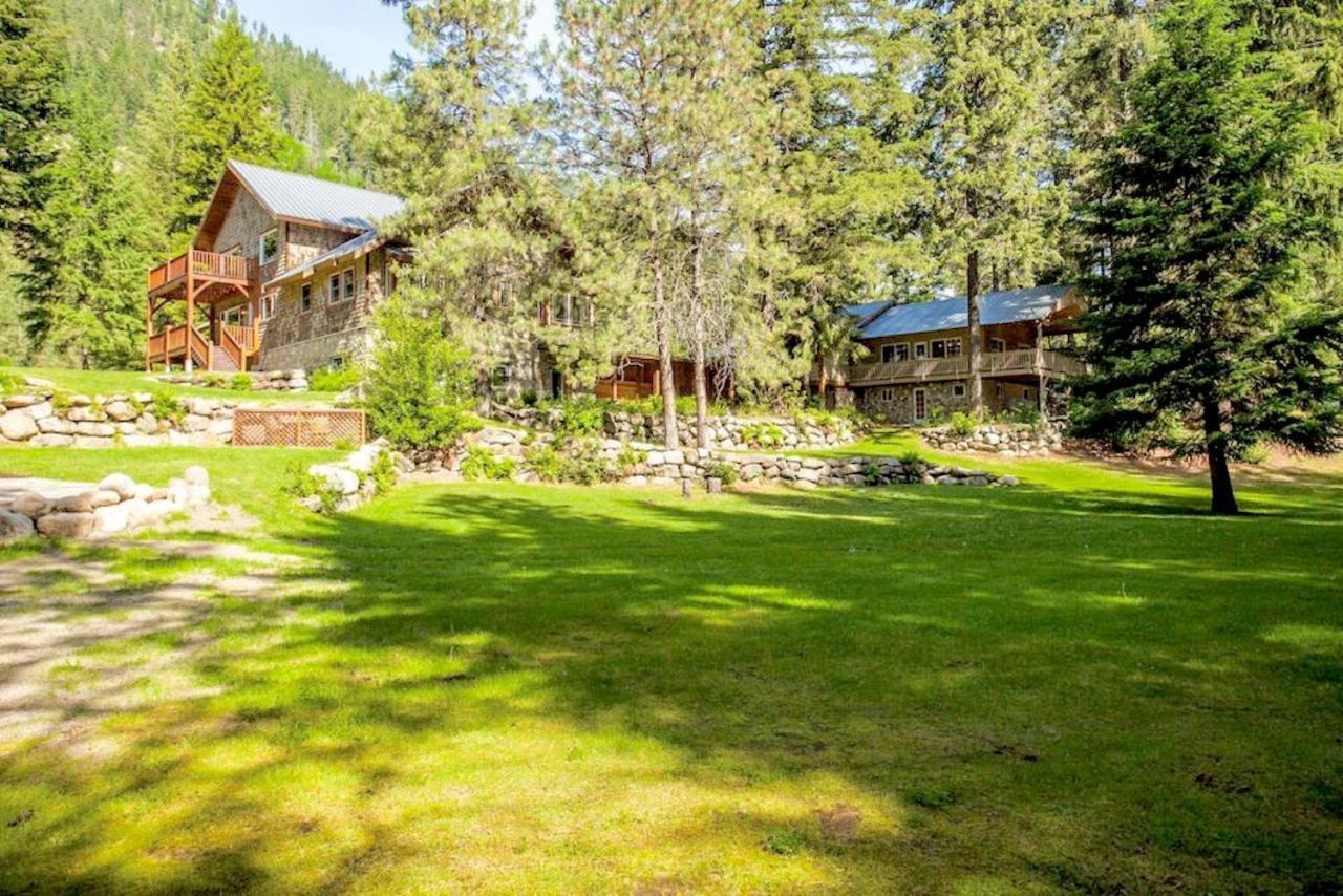 Snowgrass Lodge - River, Mountain Views & Hot Tub Leavenworth Εξωτερικό φωτογραφία